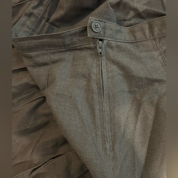 Lands end pleated uniform skirt - Picture 4 of 6